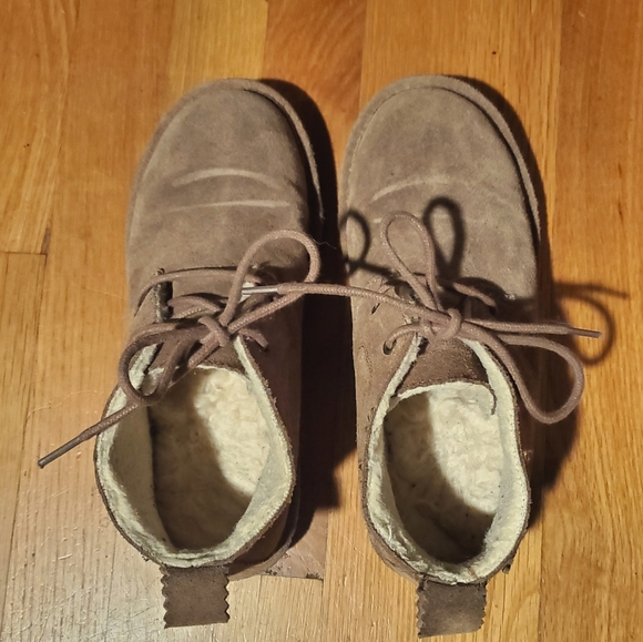 Bearpaw Skye Booties - Picture 2 of 6